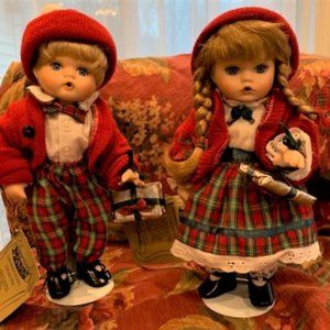 Seymour Mann Vintage Collectable NWT Christmas Twin Dolls